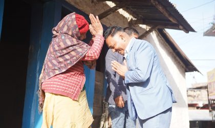 रास्वपाका उम्मेदवार डा. माधव थापा रिब्दिकोट पुगेपछि स्थानीयमा उत्साह, ‘घण्टी’ प्रति बलियो विश्वास